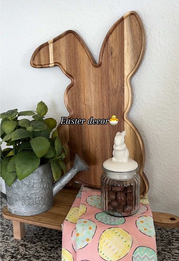 H-E-B came out with cute Easter & spring decor🌸🌷🐰 #fyp #parati #easter #easterdecor #spring #springdecor #4u #4upage #fypシ #easterfinds #springfinds #hebfinds #kitchendecor #decor #chacuterieboard #aesthetic @H-E-B