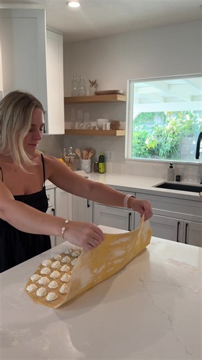 Homemade Cacio e Pepe Ravioli: Pasta Cooking Tutorial