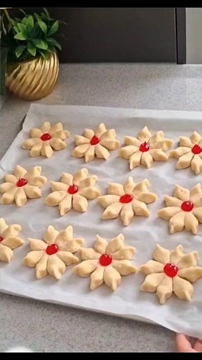 2.2M views · 14K reactions | Flower-Shaped Sweet Buns Soft, sweet...