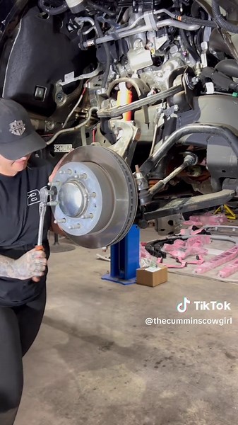 15-inch Lift Kit Installation on GMC Sierra McNasty