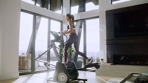 Take big strides in your fitness journey! Our Freestride Trainer will intuitively follow your movements. Step up to train like a stair stepper or step out to engage a swifter elliptical type movement. Now that's smart fitness 🙌 | NordicTrack