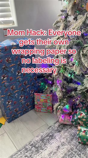 Creative Christmas Wrapping Paper Hack