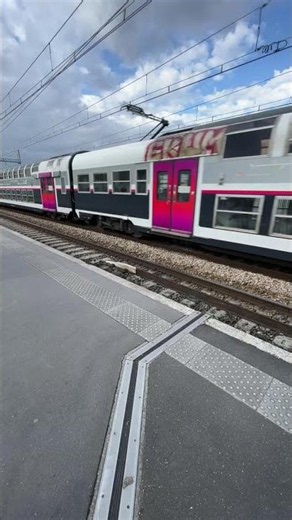 RER C | La Z20900 - Z5600 croisent la Z20500 à Vitry-sur-Seine