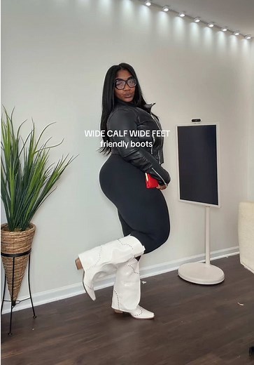 These white calf boots are designed to be wide foot-friendly and are available in sizes up to 12. Perfect for girls with wide calves and wide feet. Get your comfortable shoe boots now. These women’s plus size boots for you #widecalfboots #womensboots #plussizeshopping #cowgirlboots