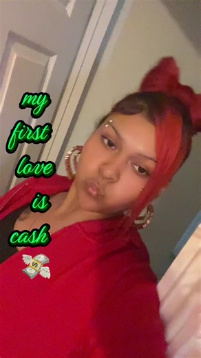 V (@sparklingredunicorn)’s video of cash money