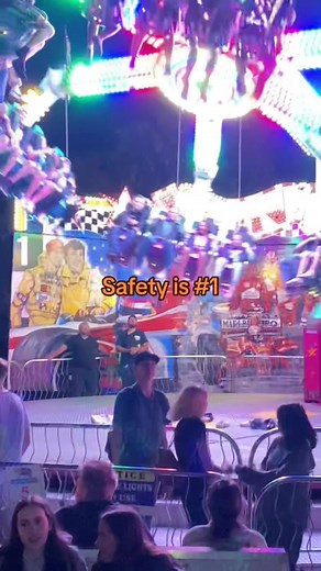 Making sure everything is running in tip top shape. Keeps the carnival fun #fairrides #wondershows #carnivalrides #spinoutride #spinout #happyplace #fair