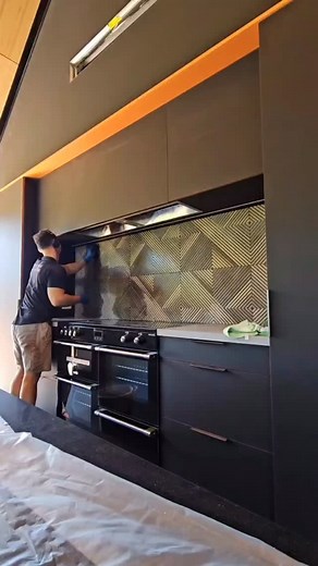 ✨ Perfect lines, bold tiles. In a kitchen where design speaks loud, the grout must whisper precision. ⁠Every joint aligned, every finish intentional — because details define luxury. 🔸Executed with excellence by Prime Tiling Contractors #LuxuryInteriors #DesignerKitchen #HighEndHomes #TilingPerfection #EpoxyGrout #KitchenGoals #ModernKitchenDesign #TileInspiration #NewZealandHomes #InteriorDesignNZ #TileDetails #PrimeTilingContractors #DistrictDesign #LuxuryLiving #FlawlessFinish #InteriorCrafts