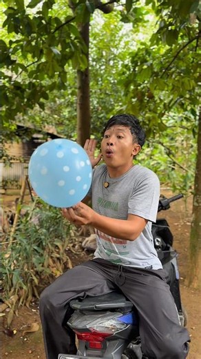 Ayuda can turn a balloon into a drink