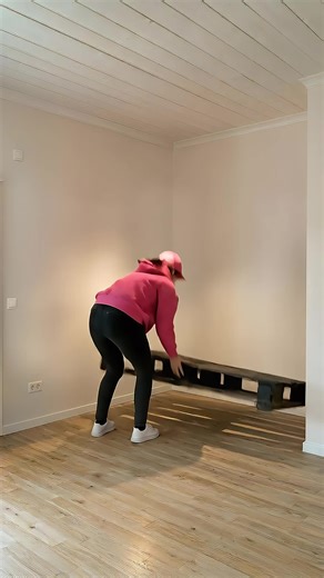 Bedroom decoration idea #DIY #homedecor #renovation #bedroomdecor #palletproject