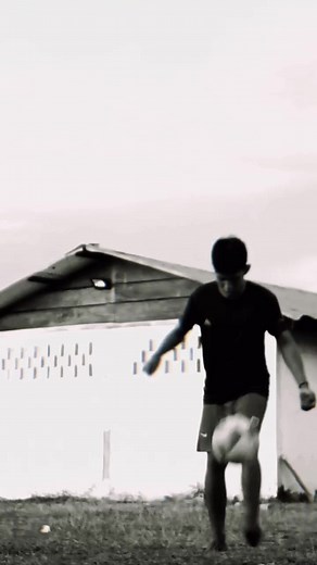 😌⚽️#footballskills #guyanesetiktok🇬🇾 #fypシ #viraltiktok @𝐑𝐮𝐛𝐲ᥫ᭡.