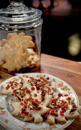 Shortbread Cookies with Candied Bacon and Pecans