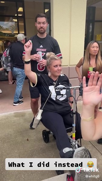 The day I broke my foot the doctor told me to stay at home and rest…. This is what I really did 😏💃🏼 #brokenfoot #ucf #ucffootball #doctorsorders #brokenankle #fyp #tailgate
