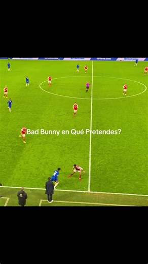 Bad Bunny y J Balvin: ¿Qué Pretendes en Fútbol?