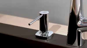 The hansgrohe soap dispenser: a small hole that is a big help 💚! If you love it when your kitchen looks tidy, hygienic and efficient, hansgrohe now offers a soap dispenser (lotion dispenser), which can be embedded directly into the sink or worktop ✨😍. Learn more now about the innovative hansgrohe assecoires ➡ http://bit.ly/2N5hmL8 | hansgrohe