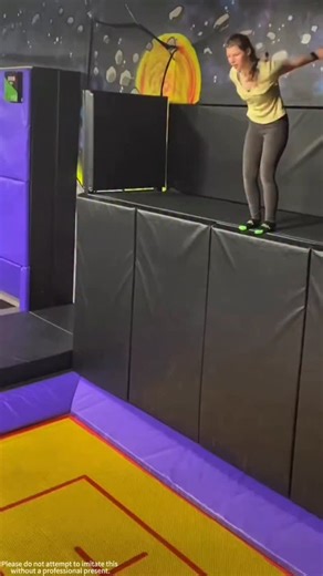 Sam Knight on Instagram: "Just as processed foods hijack our taste receptors with hyperpalatable combinations of salt, sugar, and fat that never exist together in nature, infinite scroll hijacks our dopamine system with an endless stream of novelty that our brains never evolved to handle. Food manufacturers engineer products to override our natural satiation signals, creating a “bliss point” that keeps us reaching for one more chip. Social media platforms do the exact same thing with variable re