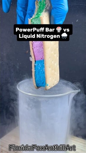 PowerPuff Bar 🍧 vs Liquid Nitrogen 🌧️ #Satisfying #Experiment #Science #ASMR #LiquidNitrogen