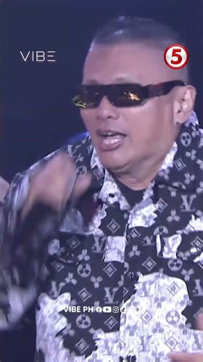 #AndrewE performs #AndrewFordMedina as #LegitVibe only on #VibePlusTV5 #VibePH
