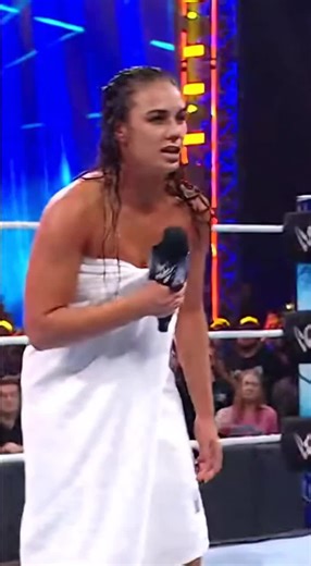 she set message for main event #brocklesnar #wwesuperstar #romanreigns #goldberg