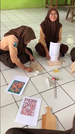 Karya Seni Grafis Cetak Datar