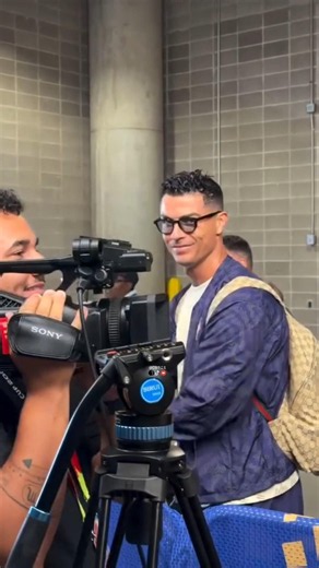 Ronaldo making fans' day after the game ✍️❤️