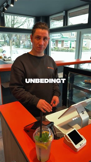 ER VERSCHENKT EINFACH GELD?