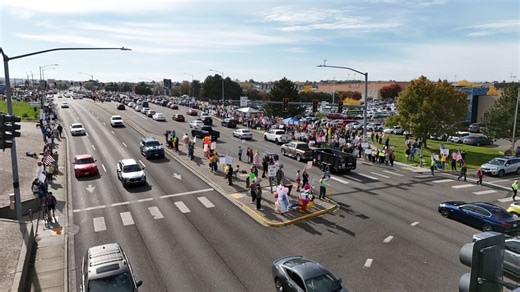 Kennewick police investigating report of gun pointed at protesters