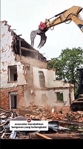 excavators tear down abandoned buildings, #videoshorts , #shorts , #excavator , #bolldozer