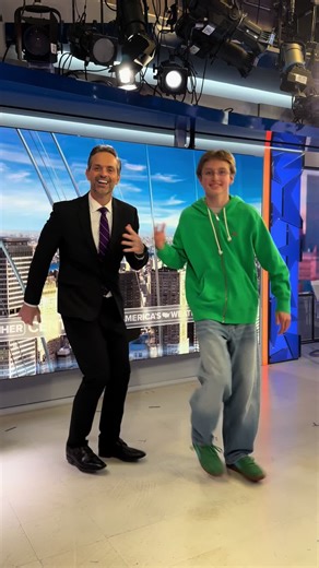 Eenie Meenie Miney Moe 🫶🏻@danchmerk #dance #trend #bieber #nyc | eenie meenie