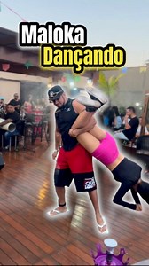 Maloka e a bebê, dançando muito no pagode🕺💃🏻 #dance #pagode #memes #maloqueiro #humor #maloka #memesbrasil #humorbrasil | Geh Ferreira