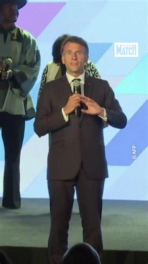Macron demande le silence au sommet Africa Forward