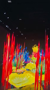 Chihuly Garden and Glass at Seattle center 🇺🇸 art museum showcasing the work of glass artist Dale Chihuly #chihulygardenandglass #Washington #seattlewashington #travelusa #peacefulindistance #macariotorerojr | Peaceful in Distance