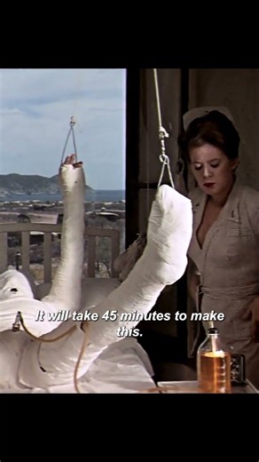 【Black Comedy Masterpiece】Catch-22 (1970) | Satirize War and System with Madness📌