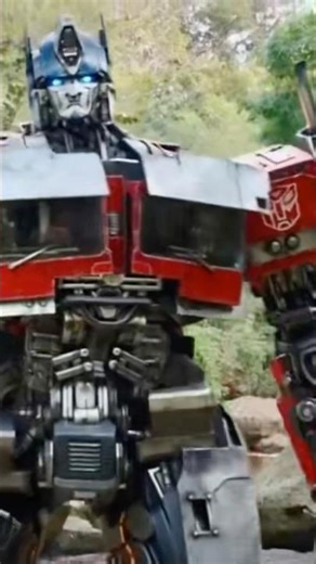 An alien from Cybertron on planet Earth#usa#transformers#optimusprime#robot#cybertron#autobots