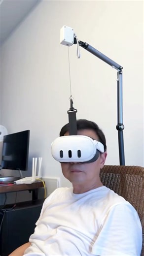 With a constant force spring,Wearing a VR headset feels like wearing a glass!