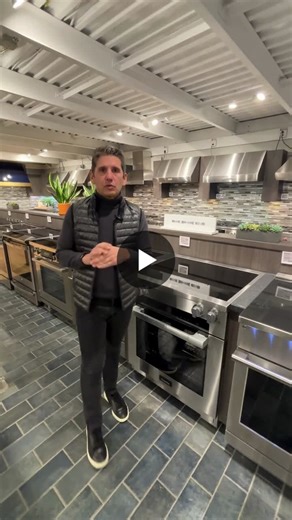 3 Pro Induction Ranges to Consider ⚡👇 ⚪ Miele: 📱 M Touch controls for a sleek, modern interface 💨 Moisture assist adds humidity for better food texture and baking results 🔵 BlueStar: 🎨 Over… | Yale Appliance