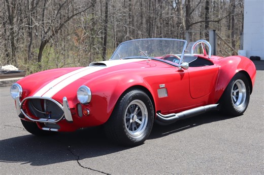 427-Powered Contemporary Classic Cobra Replica 4-Speed