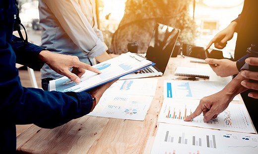 Financial Reports vs. Management Reports: What’s the Difference?
