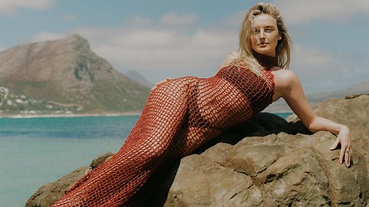 Perrie - Forget About Us (Official Lyric Video)