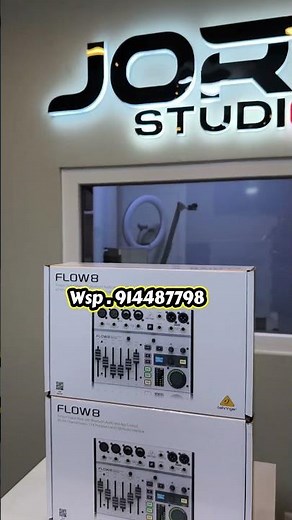 Behringer Flow 8 digital mini mixer, effects, interface