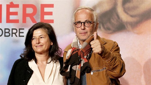 Fabrice Luchini : 20 ans d’écart avec Emmanuelle mais l’amour comme au premier jour, ce que l’on sait de ce couple si discret