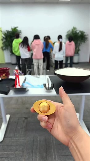 Hilarious Office Moments: They Take as Much as They Dig Up