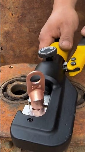 How to Crimp Large Battery Cable Lugs Hydraulic Tool vs Hammer Method#shortvideo #mobileshort #tools