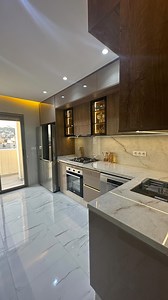 Avant et après la rénovation d’une cuisine équipée moderne en Mdf 🤎🤍🤎#cuisineequipee #astucecuisine #cuisinemoderne #plandetravailcuisine | Arnoss design