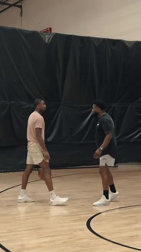 The Jushoop Shot Creator is a lightweight training aid that can be used by basketball players of all ages and skill levels. Its adjustable resistance bands allow players to customize the level of resistance to their individual needs, making it suitable for beginners and advanced players alike. #jushoop #sportscommunity | jus.hoop