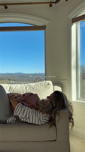 Erin Wilkins on Instagram: "Landed my dream job ✨ Saw this over @llesdeux and hit copy & paste."