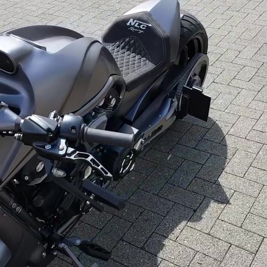 Harley Davidson VRod by No Limit Custom | DarkKustom.com