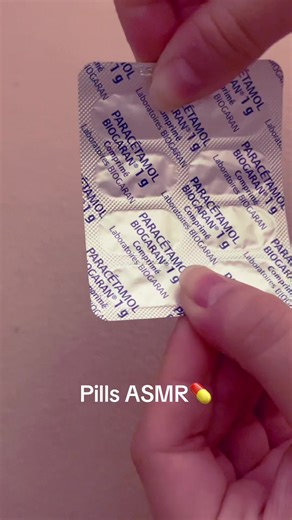 This sound 😍 pills ASMR 💊 #pill #asmr #crinkle #tinglesasmr
