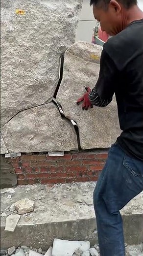 The process of installing a hexagonal natural stone block to arrange bricks tightly #popular #shorts