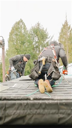 Roof repairs done right—fast, clean, reliable!