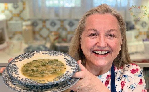 How to Make Italian Minestra - Beans and Greens Soup